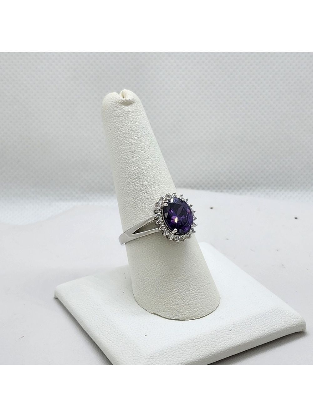Brand New Sterling Silver 925 Purple Oval Gemstone Ring
